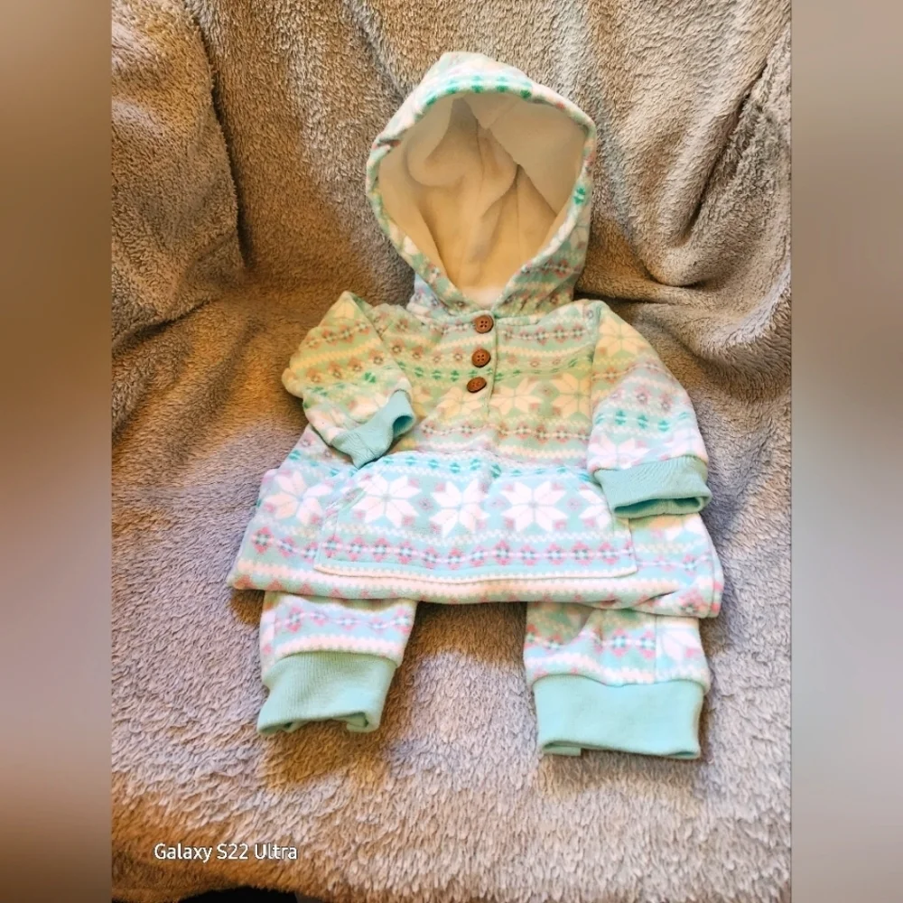EUC Carter's hooded fleece footless long romper Fair Isle print